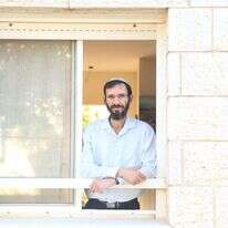 הרב אוריאל עיטם. | מרים צחי