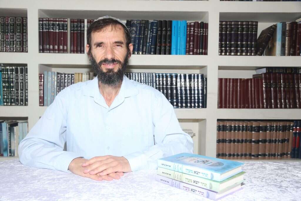 הרב אוריאל עיטם. | מרים צחי