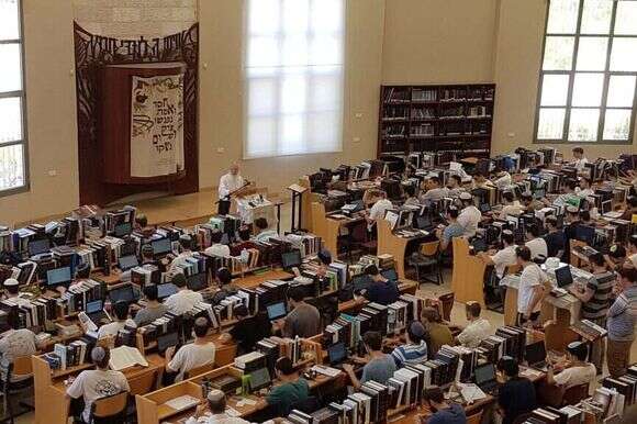 ישיבת ההסדר בירוחם. | אהד טיברגר