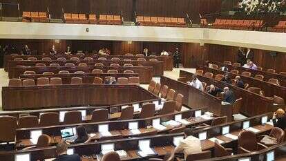 מליאת הכנסת בזמן הדיון נגד חוק הלאום. ישיבה דחופה? | שירית אביטן כהן