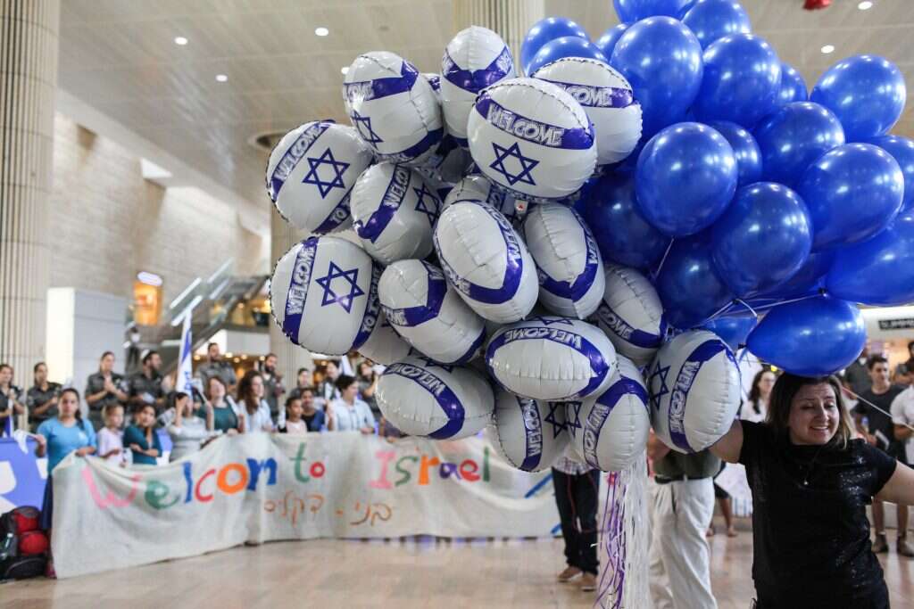 עולים חדשים בנתב''ג. אילוסטרציה. | אבישג שאר ישוב עולים חדשים בנתב''ג. אילוסטרציה. | אבישג שאר ישוב
