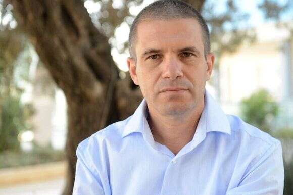 גל הירש. | מאיר אזולאי גל הירש. | מאיר אזולאי