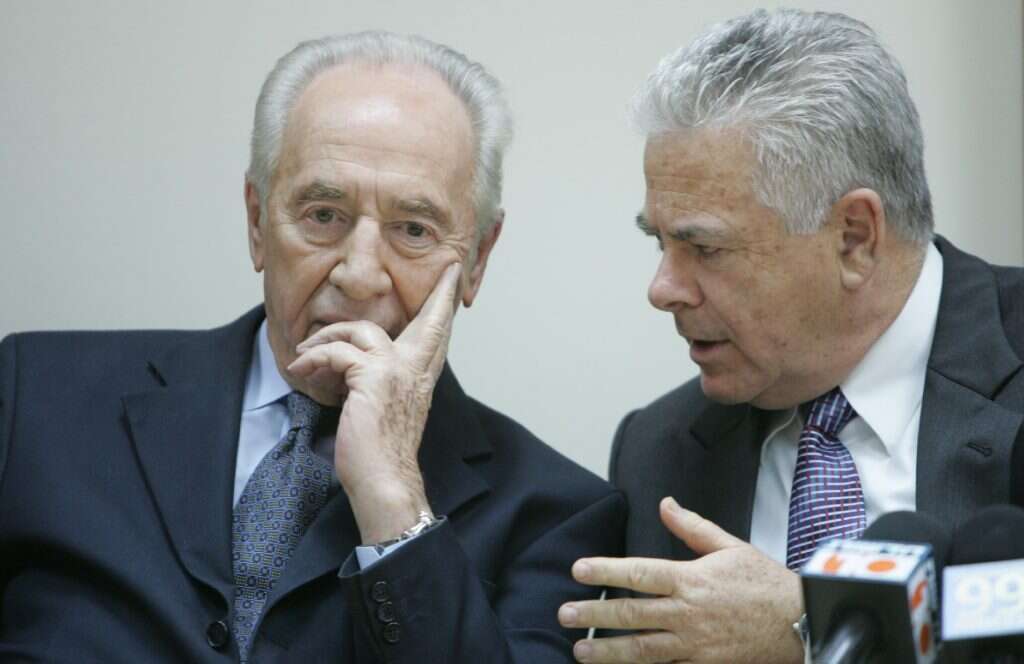 אפרים סנה ושמעון פרס ז"ל. | מרים צחי