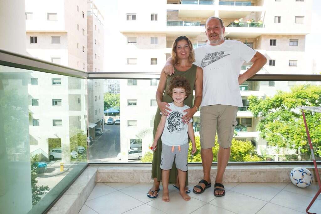 משפחת בן-עטר, עלו ממרסיי לנתיבות. | לירון מולדבן