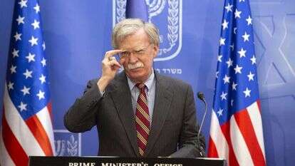 ג'ון בולטון בישראל. | EPA ג'ון בולטון בישראל. | EPA