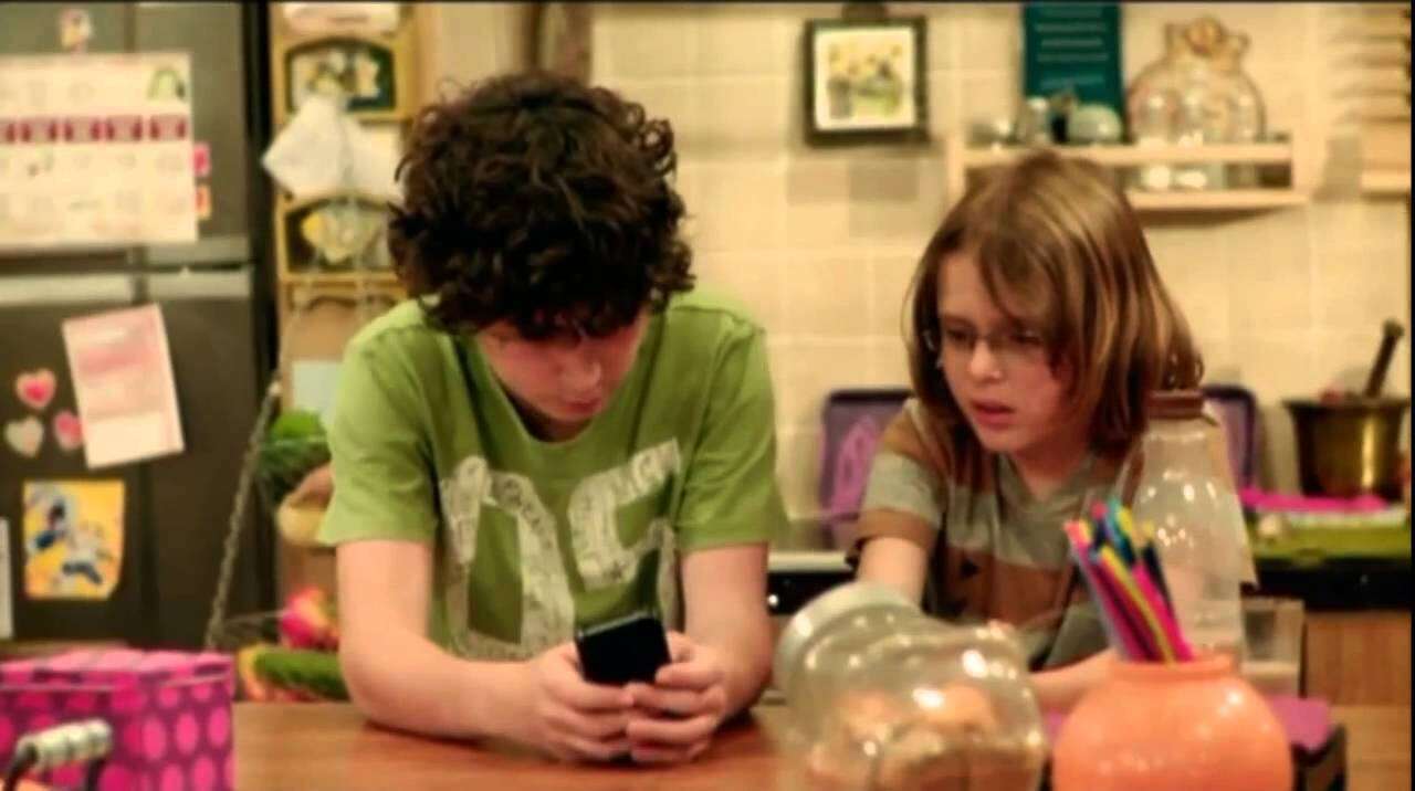 כאן גרים בכיף. | מסך