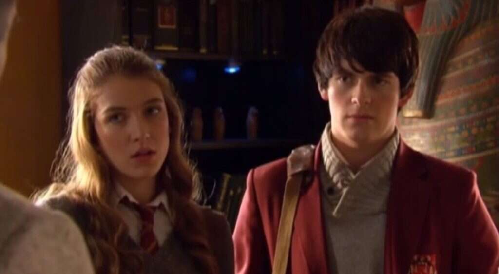 בית אנוביס. | מסך