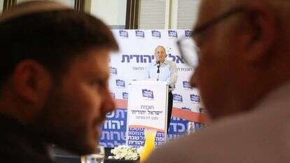 השר אורי אריאל וח"כ בצלאל סמוטריץ' במרכז האיחוד הלאומי. | מרים צחי