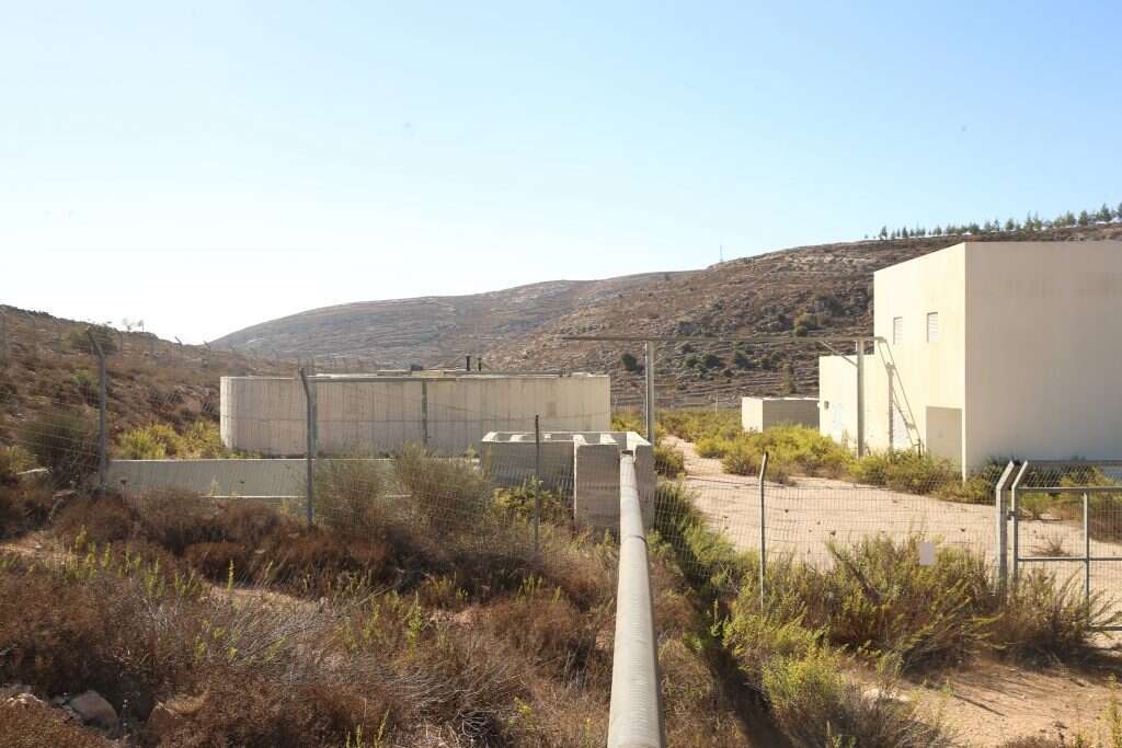 מתקן טיהור השפכים בעפרה שהפעלתו מתעכבת. | מרים צחי