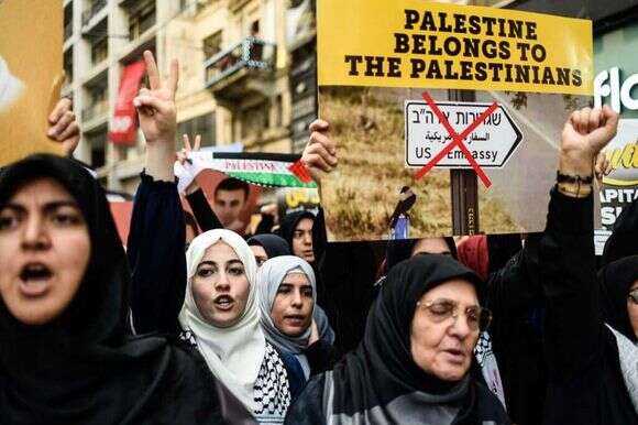 הפגנה לציון יום השנה למשט המרמרה בטורקיה של חברי ארגון IHH. | AFP