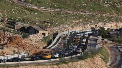 פקקים בכביש אדם-פסגת זאב. | מרים צחי