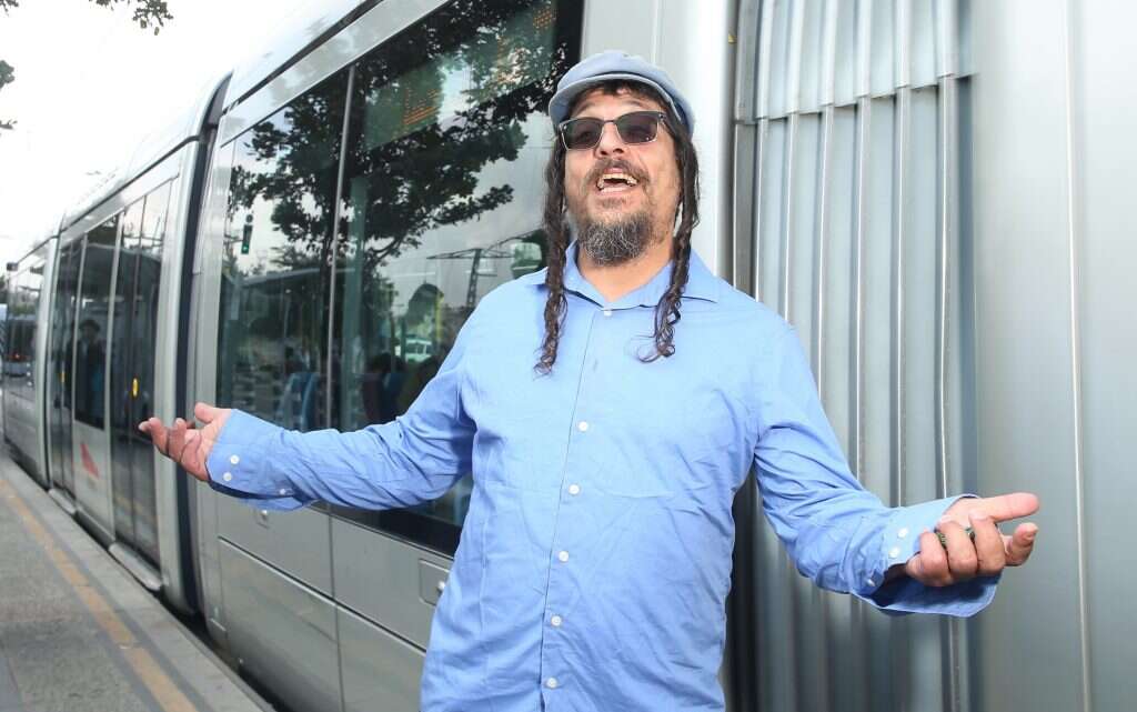 מיילך קאהן. | מרים צחי