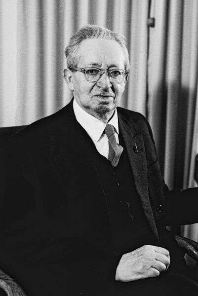 הנשיא יצחק בן צבי. | פריץ כהן, לע"מ