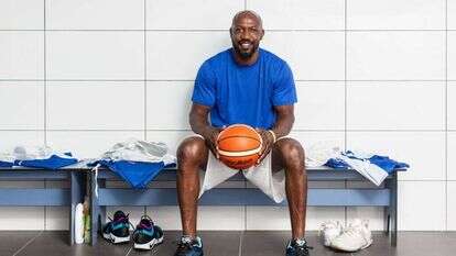 קורי קאר. | אבישג שאר-ישוב