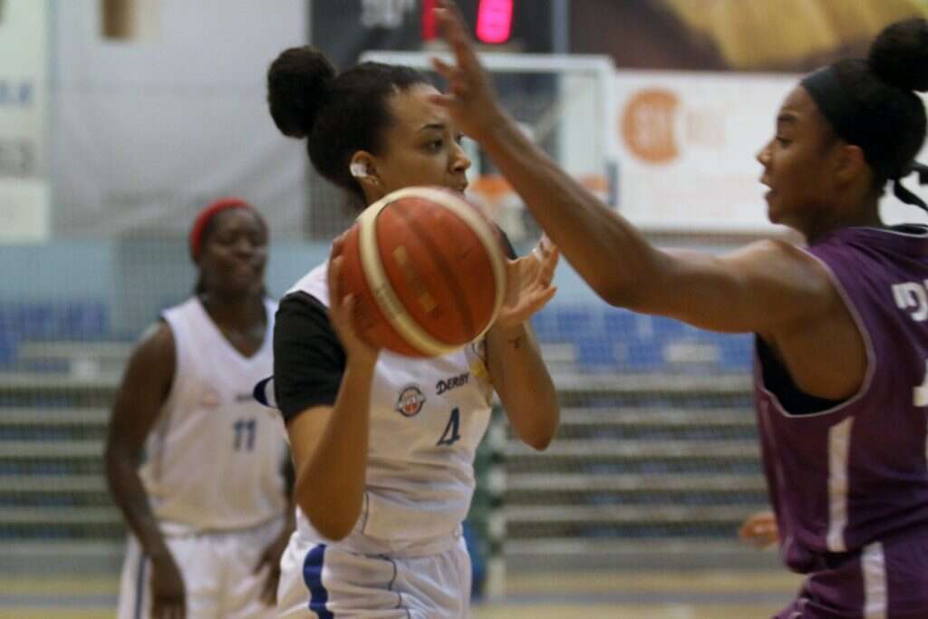 טיארה לוין, בתו של קאר. | לילך וייס