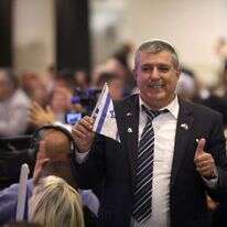 פעיל ליכוד בכפר המכבייה. | גדעון מרקוביץ'