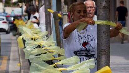 הסרטים הצהובים. | EPA הסרטים הצהובים. | EPA