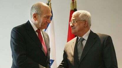 אהוד אולמרט ואבו מאזן. | AP אהוד אולמרט ואבו מאזן. | AP