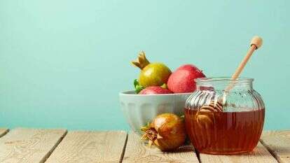 דבש ורימון. | שאטרסטוק דבש ורימון. | שאטרסטוק