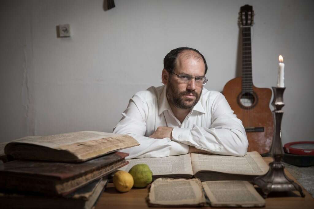 אהרון רזאל. | הדס פרוש, פלאש 90