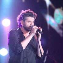 אמיר דדון בהופעה. | יצחק ההרי, דוברות הכנסת