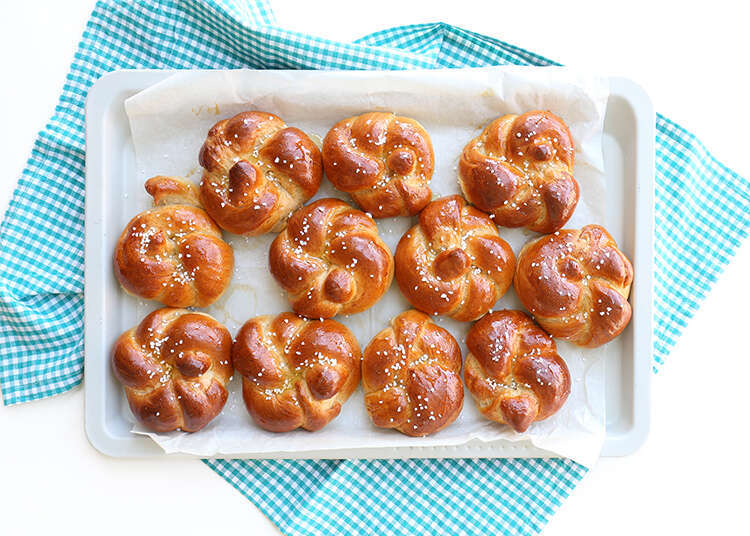 לחמניות כוסמין, דבש וחלב. | אפרת ליכטנשטט לחמניות כוסמין, דבש וחלב. | אפרת ליכטנשטט