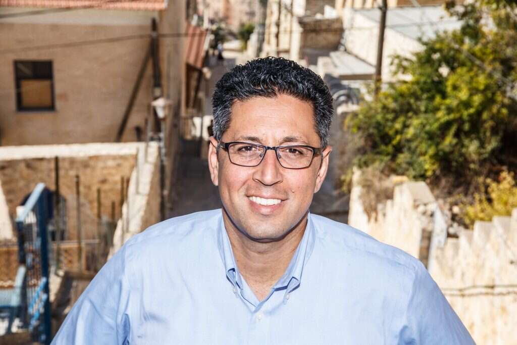 אילן שוחט. | אנצ'ו ג'וש, ג'יני