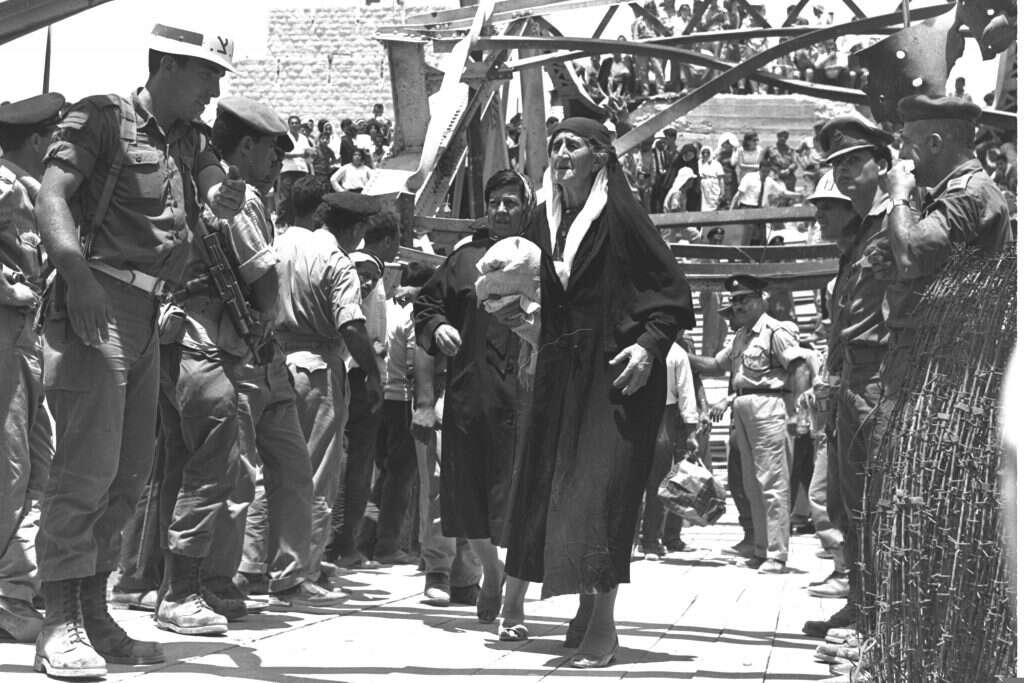 פליטים פלסטינים אחרי מלחמת ששת הימים. | טדי בראונר, לע"מ