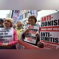 הפגנת תמיכה בקורבין באנגליה. | EPA