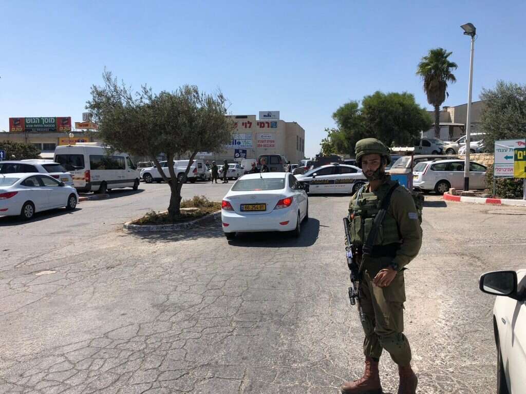 זירת הפיגוע בצומת הגוש. | עמיחי גבאי/TPS