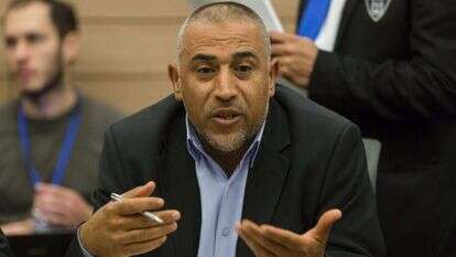 טלב אבו־עראר. | דודי ועקנין