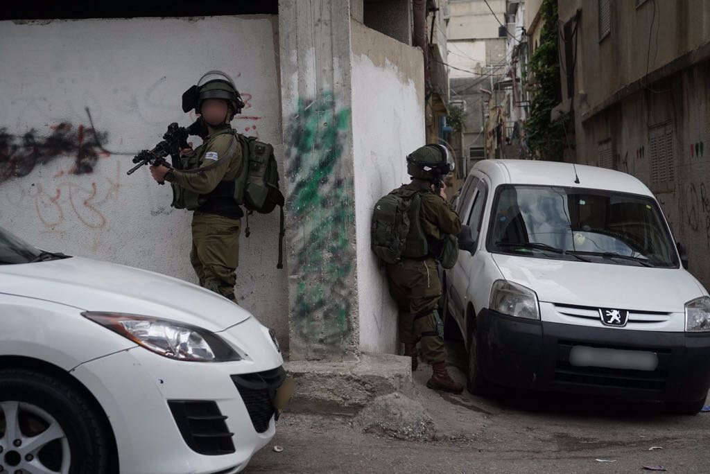 פעילות יחידת דובדבן ללכידת המחבל שהשליך את לוח השיש על סמ״ר רונן לוברסקי ז״ל, במחנה הפליטים ״אל עמרי״. | דובר צה"ל פעילות יחידת דובדבן ללכידת המחבל שהשליך את לוח השיש על סמ״ר רונן לוברסקי ז״ל, במחנה הפליטים ״אל עמרי״. | דובר צה"ל