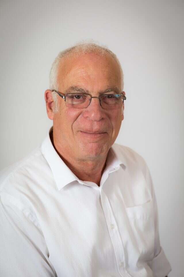 אורי אריאל. | אריק סולטן