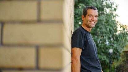 אבישי אילת. | אנצ'ו ג'וש, ג'יני