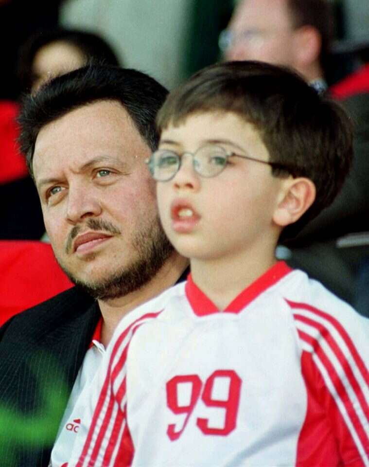 הנסיך חוסיין בשנת 2000. | רויטרס הנסיך חוסיין בשנת 2000. | רויטרס