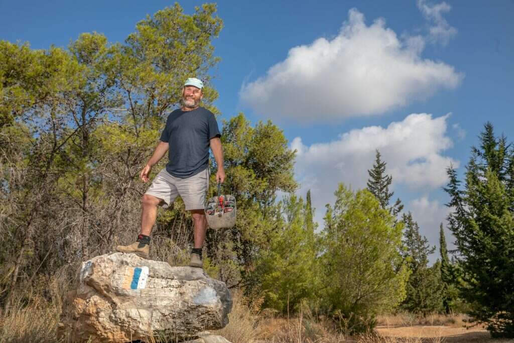 איציק בן דב. | יוסי אלוני