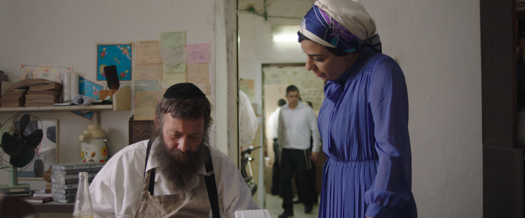 "אי אפשר להיתקע ב'אכלו לי שתו לי'". מתוך ה"בלתי רשמיים". | ירון שחף "אי אפשר להיתקע ב'אכלו לי שתו לי'". מתוך ה"בלתי רשמיים". | ירון שחף