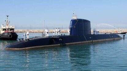 הצוללת אח"י רהב מגיעה לבסיס חיל הים בחיפה. ינואר 2016. | קוקו