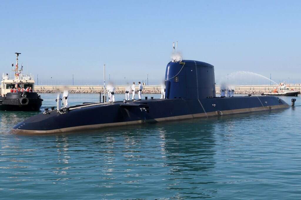 הצוללת אח"י רהב מגיעה לבסיס חיל הים בחיפה. ינואר 2016. | קוקו