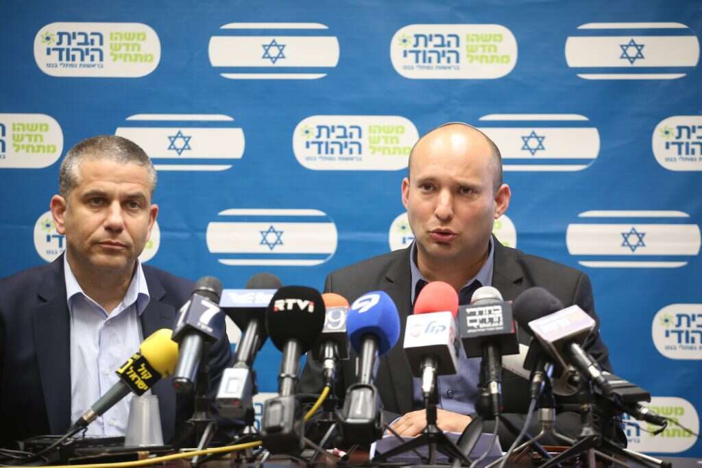 נפתלי בנט וינון מגל במערכת הבחירות הקודמת. יו"ר הבית היהודי מעוניין בשני שריונים. | ארכיון: מרים צחי נפתלי בנט וינון מגל במערכת הבחירות הקודמת. יו"ר הבית היהודי מעוניין בשני שריונים. | ארכיון: מרים צחי