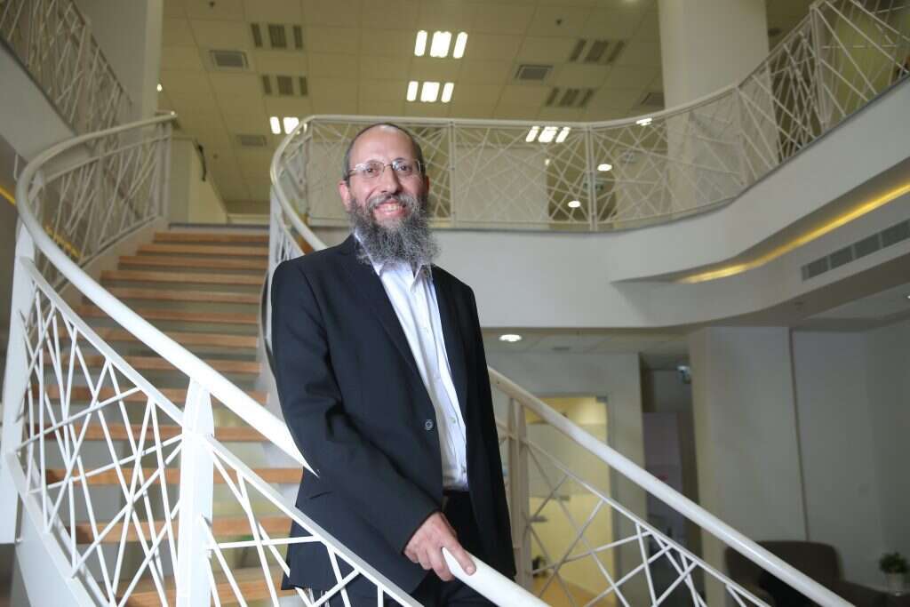 הרב יוסף צבי רימון. | מרים צחי