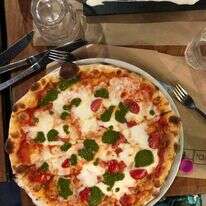 מסעדת "פלור". | חן קורן מסעדת "פלור". | חן קורן