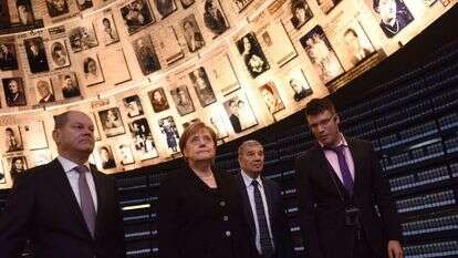 מרקל ביד ושם. | AFP