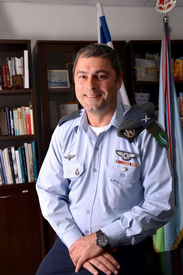 תא"ל צביקה פייראיזן. | יוסי זליגר