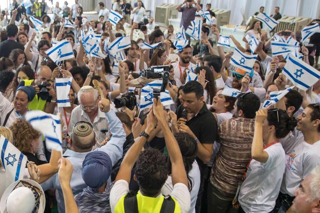 עולים מצרפת בישראל. | AFP עולים מצרפת בישראל. | AFP