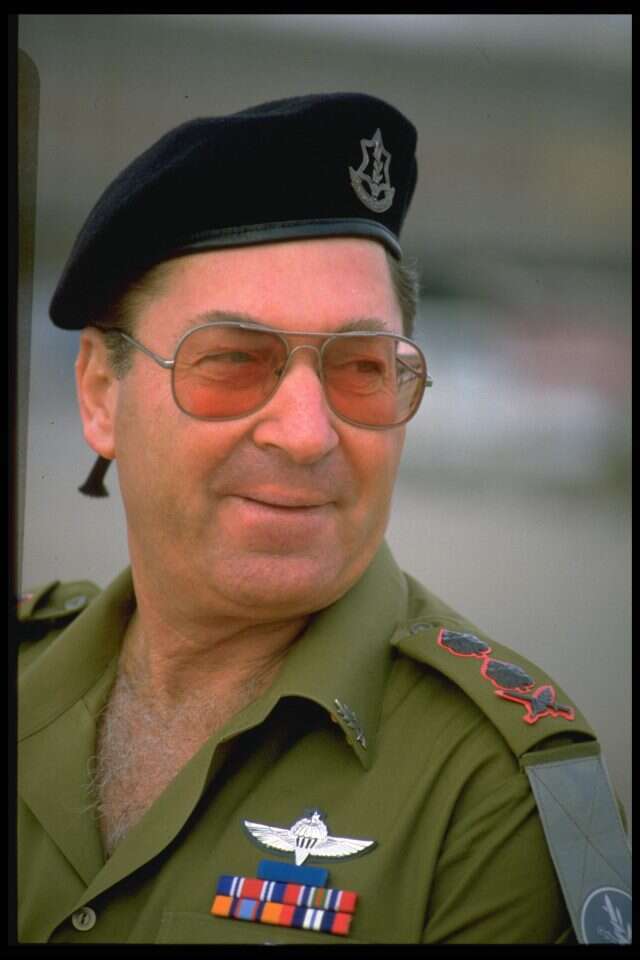 רא"ל דן שומרון. | יעקב סער, לע"מ