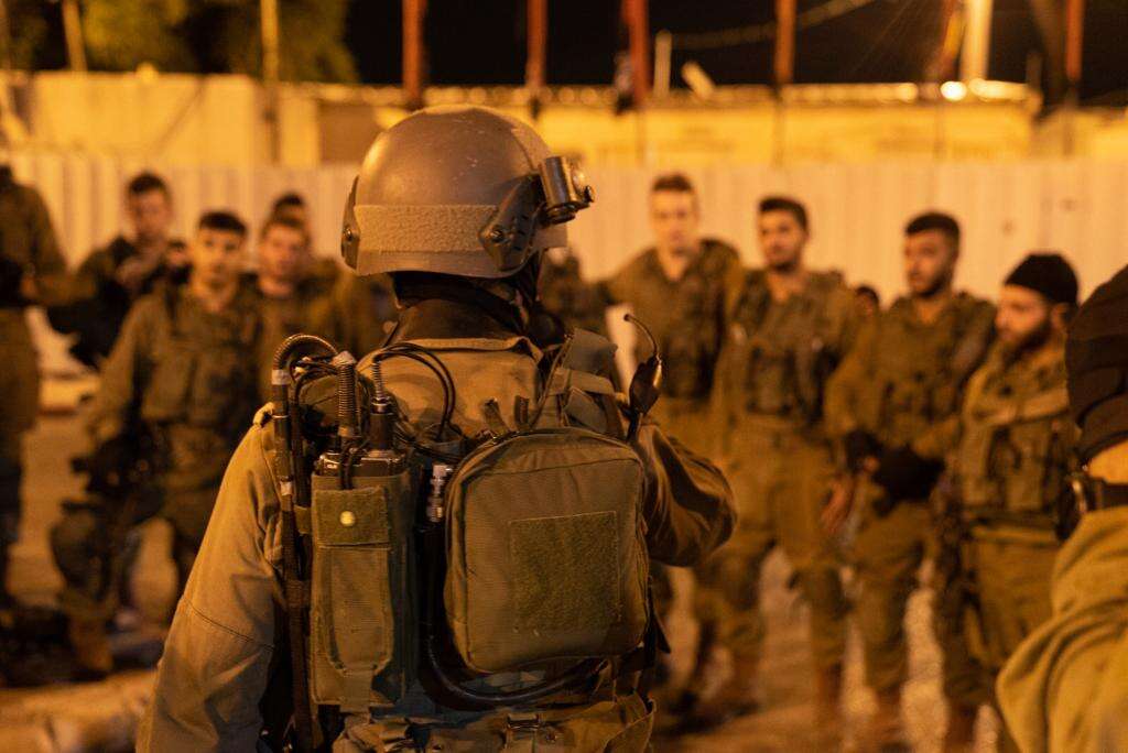 המרדף אחר המחבל שביצע את הפיגוע בברקן. | דו"צ