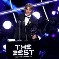 לוקה מודריץ' זוכה בתואר כדורגלן השנה בעולם. | גטי אימג'ס