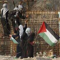 פלסטינים מחבלים בגדר הצפונית בעזה. | AFP