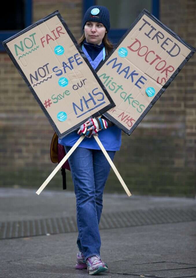 מחאת הרופאים באנגליה. | AFP
